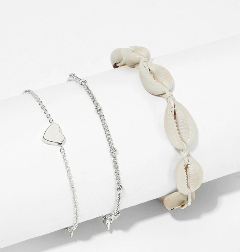 RESTOCK ๐จ Shell & Heart Charm Ankle Bracelet Set - Picture 2 of 5